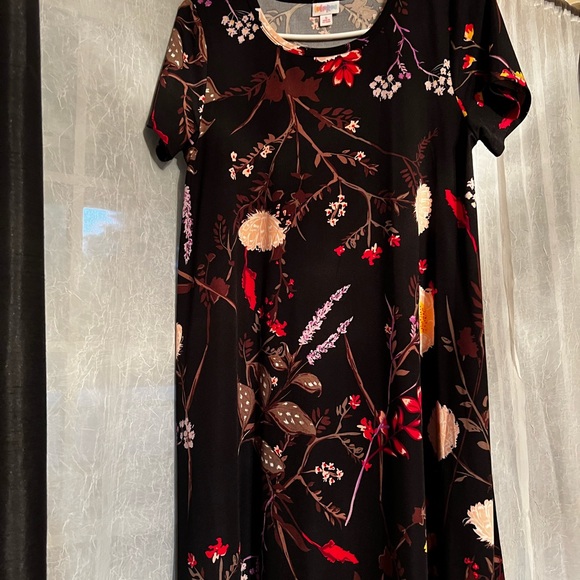 LuLaRoe Dresses & Skirts - LuLaRoe mid length dress
